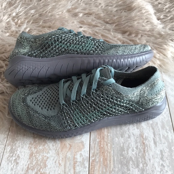 NWT Nike ID Custom Free RN Flyknit - Picture 6 of 7